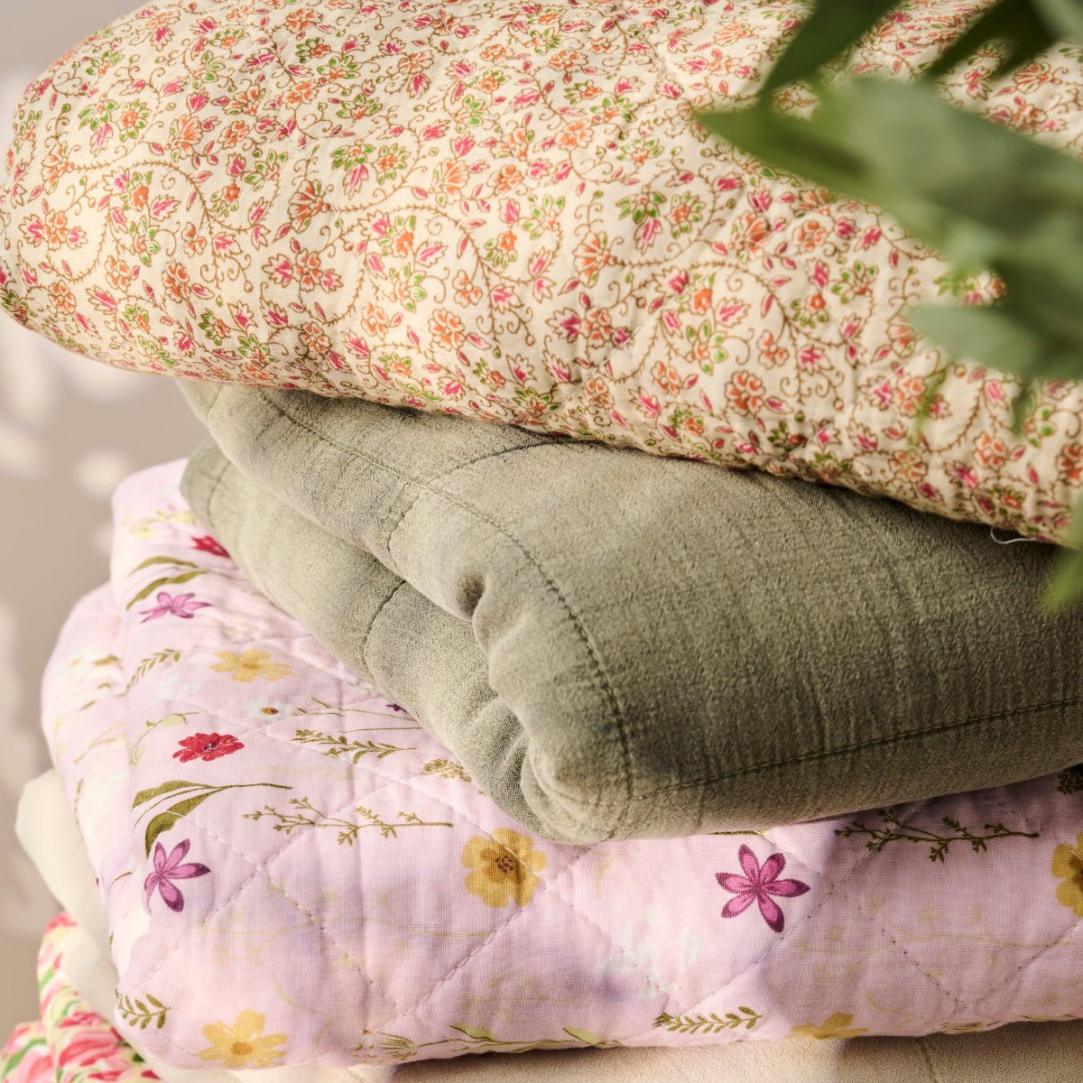 IBLaursen Cotton Quilt - Red, Green and Orange - RhoolQuiltIB LaursenIBLaursen Cotton Quilt - Red, Green and Orange