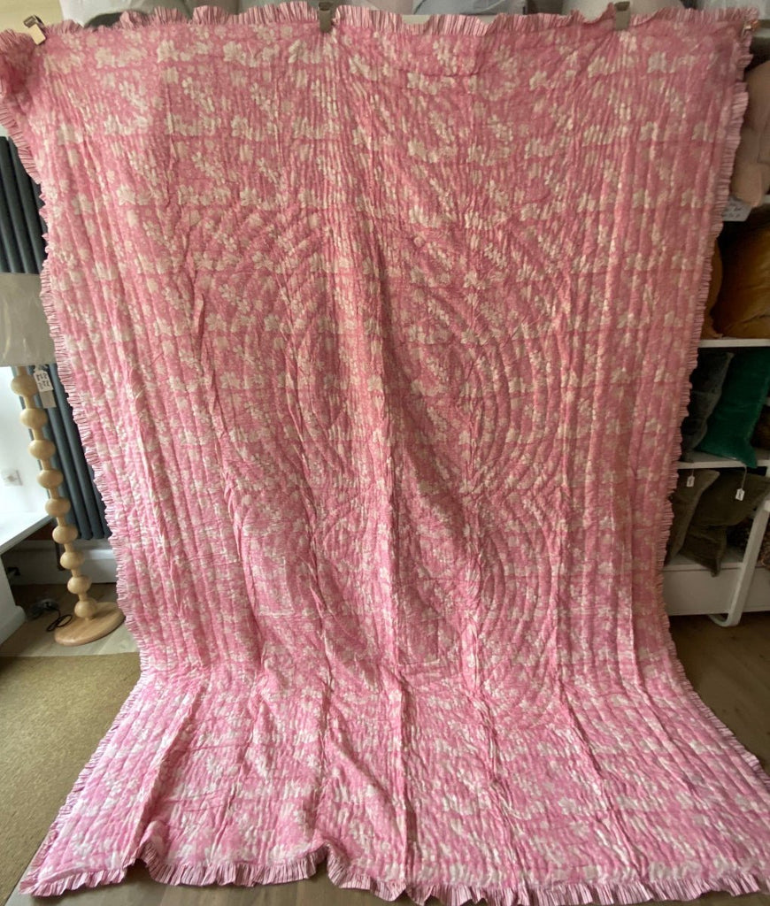 Indian Hand Block Print Cotton Quilt - Pink and Red Ruffle - RhoolQuiltRhoolIndian Hand Block Print Cotton Quilt - Pink and Red Ruffle