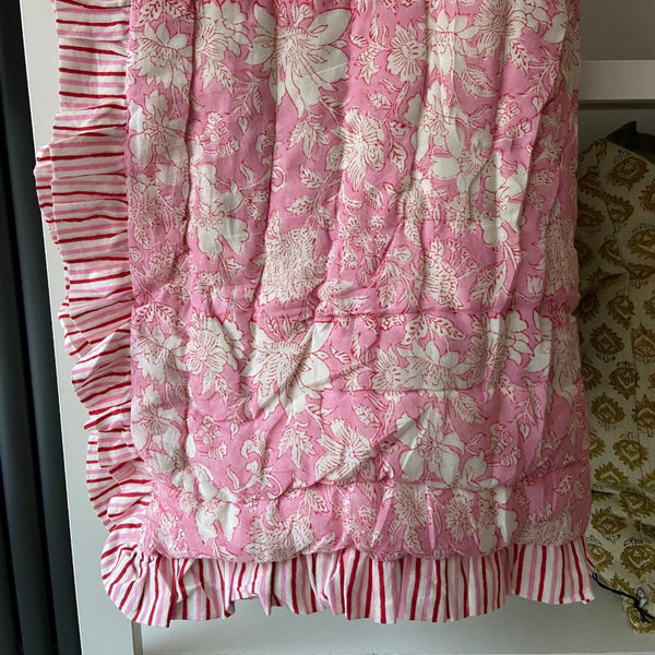 Indian Hand Block Print Cotton Quilt - Pink and Red Ruffle - RhoolQuiltRhoolIndian Hand Block Print Cotton Quilt - Pink and Red Ruffle