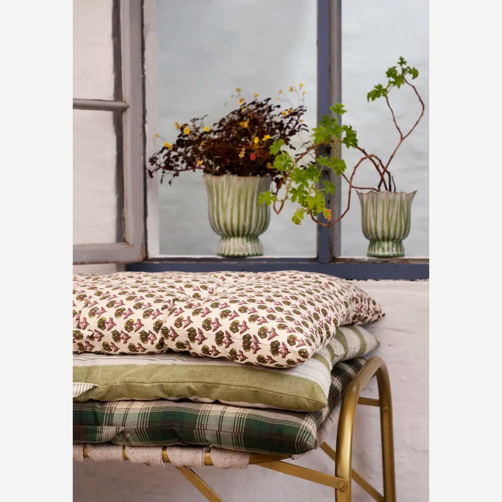 Madam Stoltz Lounging Mattress/Sofa Topper - Off white, green, burgundy - 70cm x 180cm - RhoolMattressMadam StoltzMadam Stoltz Lounging Mattress/Sofa Topper - Off white, green, burgundy - 70cm x 180cm