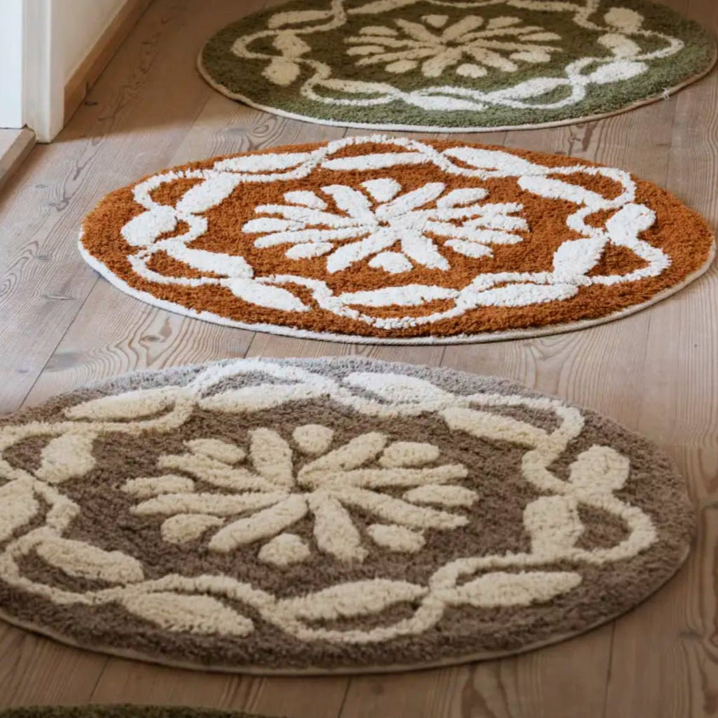 Madam Stoltz Round Tufted Bath Mat - Taupe - RhoolBath MattMadam StoltzMadam Stoltz Round Tufted Bath Mat - Taupe